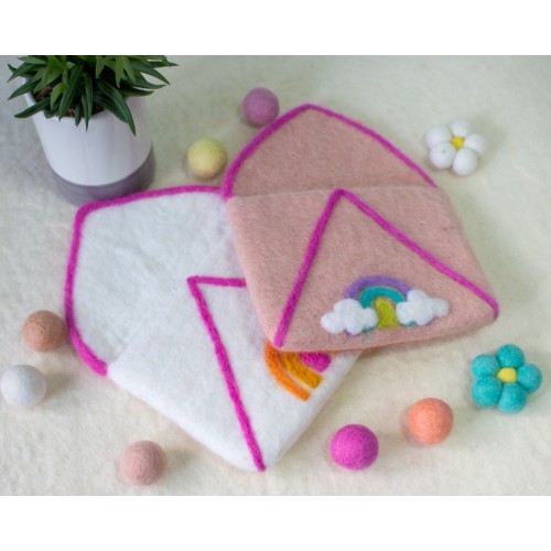 12cm Holiday Pretty Felt Envelopes - Felt and Yarn