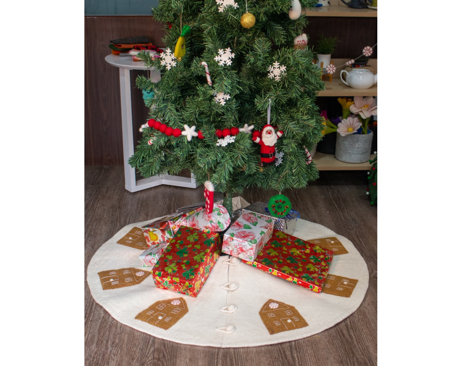 Gingerbread Christmas Tree Skirt 