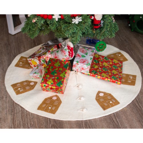 Felt Gingerbread Design Tree Skirt