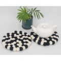 Checkered Round Felt Ball Trivet