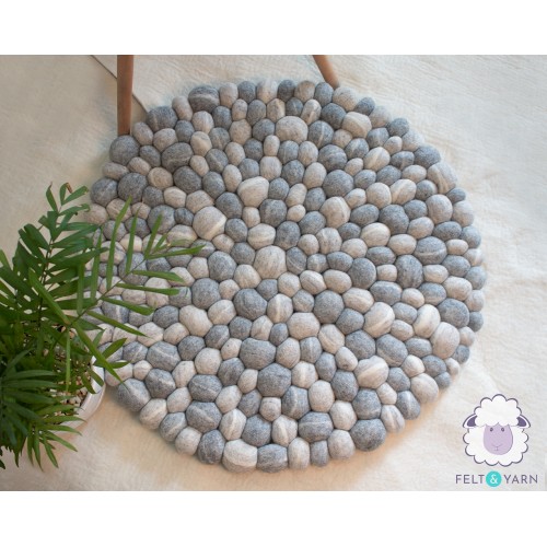 Light gray felt stone rug - Felt and Yarn