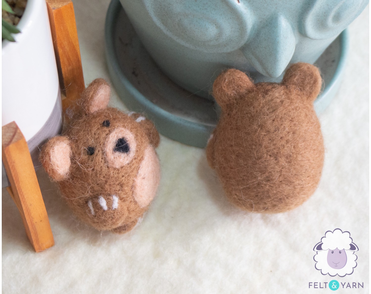 Cute Needle Felt Wool Bear Felt and Yarn