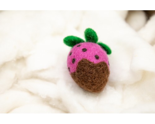 4cm Chocolate Dipped Strawberry