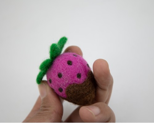 4cm Chocolate Dipped Strawberry