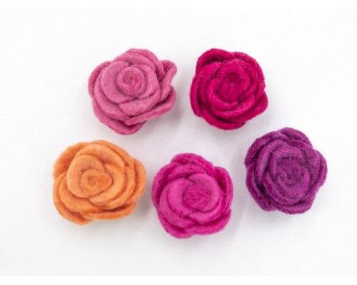 Felt Valentines Roses - Felt and Yarn