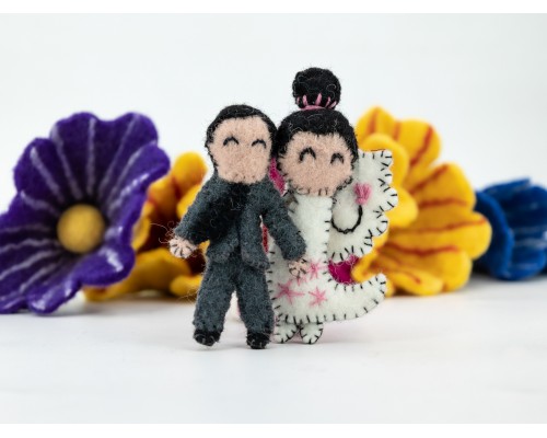 10cm Stitched Felt Valentines Couple