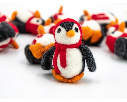 8-9cm Multicolor Scarfed Felt Penguins