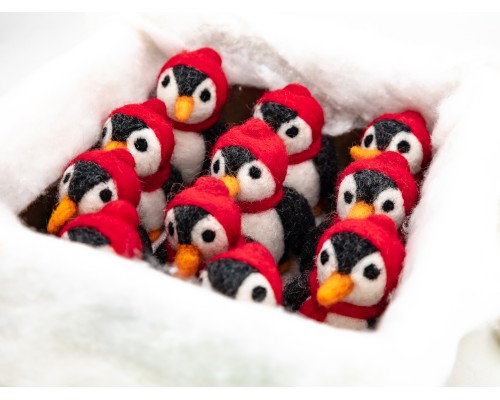8-9cm Multicolor Scarfed Felt Penguins
