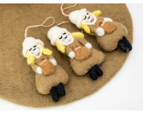 12cm Felt Easter Farm Lady