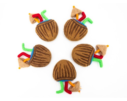 12x9cm Coconut With Straws