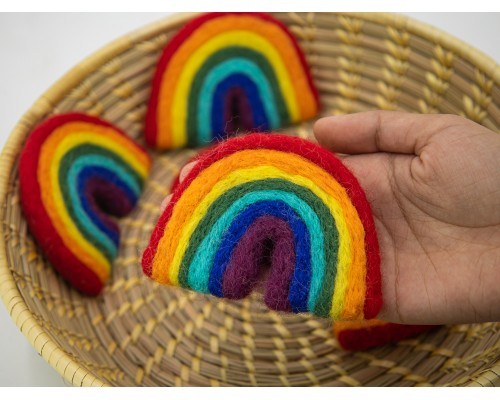 9x7cm Handmade Felt Rainbow