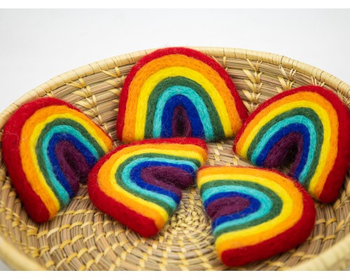9x7cm Handmade Felt Rainbow