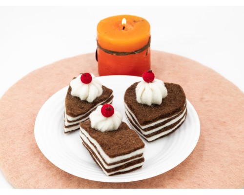 6cm Felt Sheet Cake Slices