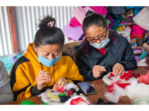 Assorted Size and Color Halloween Felt Pumpkins