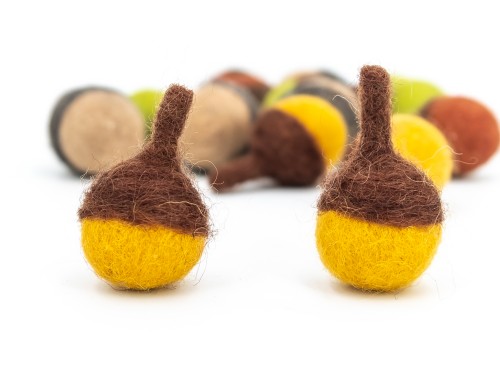 2cm Handmade Felt Acorn