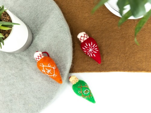 Felt Christmas Light Bulb