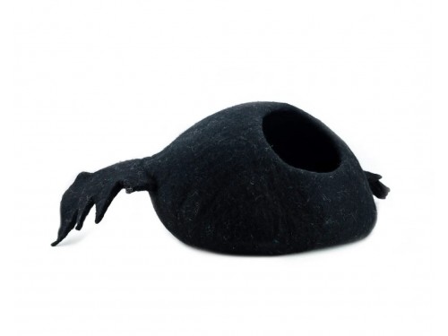 Halloween Bat Design Wool Cat Cave