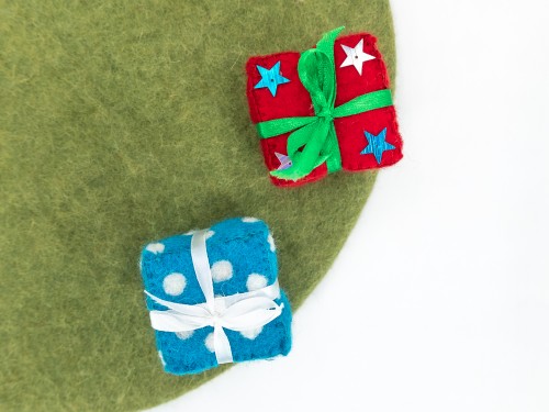 4.5cm Wool Felt Christmas Gift Box