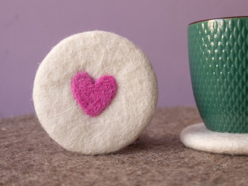 10cm Valentine Felt Coaster with Heart Design