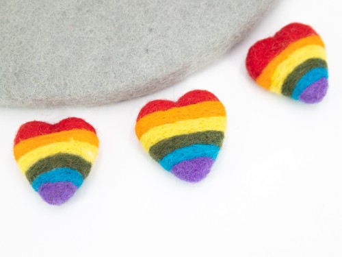 5cm Felted Heart with Rainbow