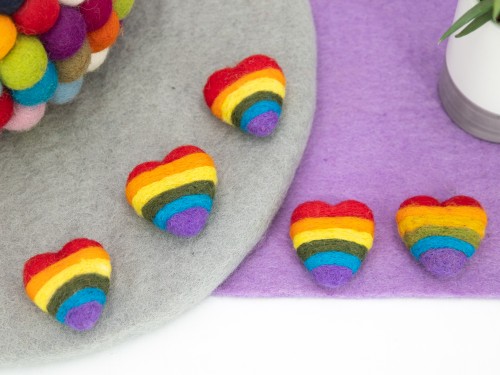 5cm Felted Heart with Rainbow