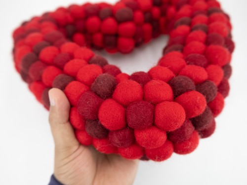 30cm Red Heart Felt Wreath