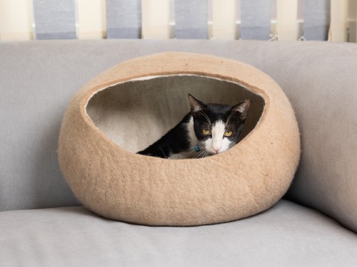 Big Opening Felt Cat House