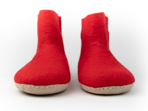 Red Felt Wool Boots with Suede Soles