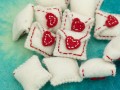 4cm Cute Felted Valentines Love Notes