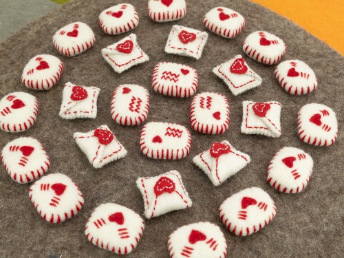 4cm Cute Felted Valentines Love Notes