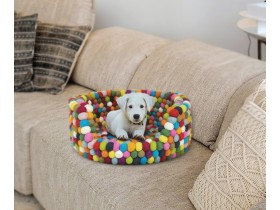 Multicolor felt dog bed - Felt and Yarn