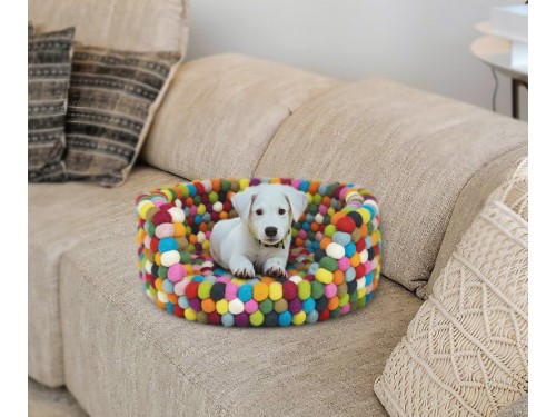 Multicolor felt dog bed - Felt and Yarn
