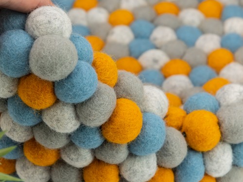 Cozy Warm Felt Ball Dog Bed House