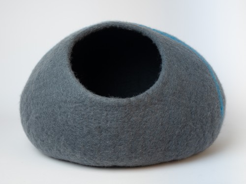 Felt Warm Pet House with Stripe Design