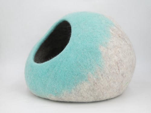 Wool Felt Sky Blue Cat Bed