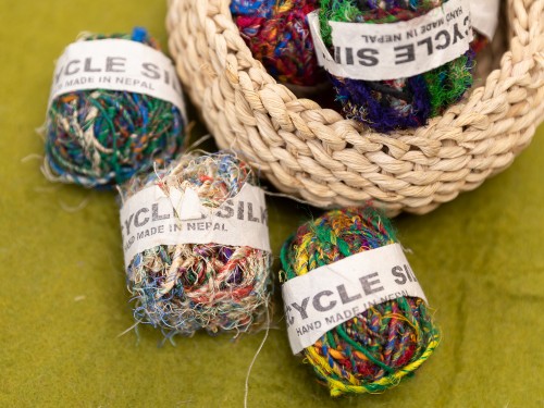 Bulky Recycled Silk Yarn Grade A