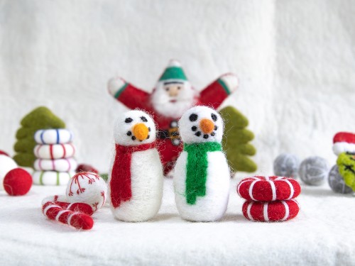 5x8cm Multicolor Scarfed Felt Snowmen