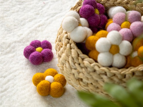 4cm Mini Felt Ball Flowers