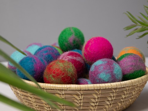 Wholesale Wool Felt Tie-Dye Cat Ball