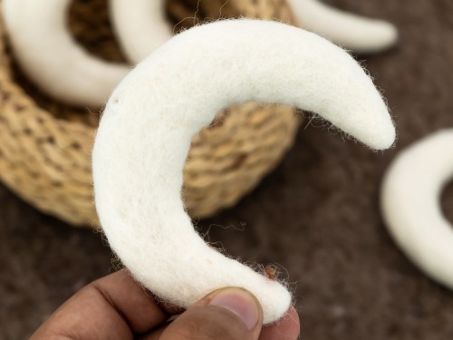 6cm & 8cm Felt Moon
