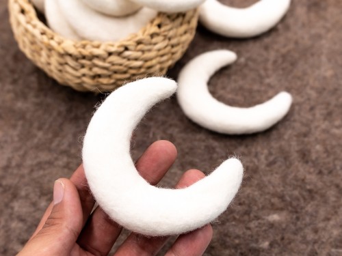 6cm & 8cm Felt Moon