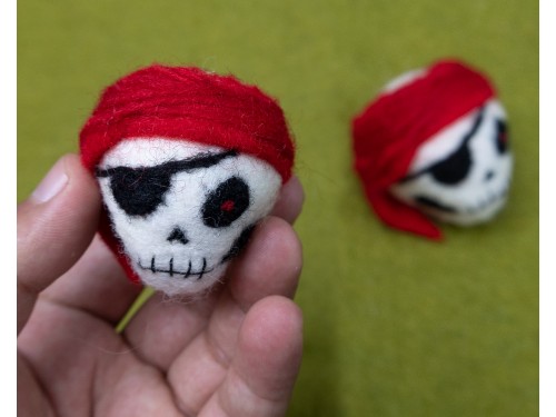 4cm Red Felt HeadBand Skull
