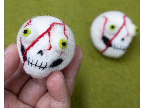 5cm Haunted Skull with Nerves