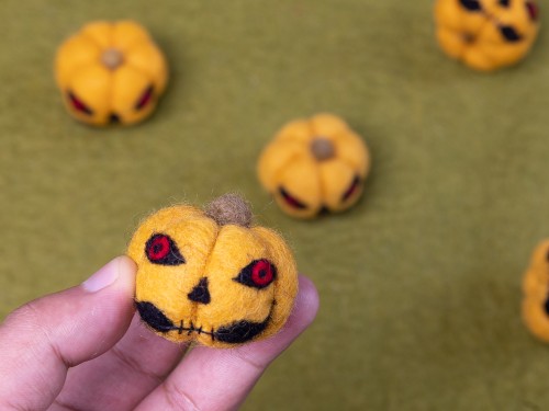 4cm Needle Felted Creepy Pumpkin