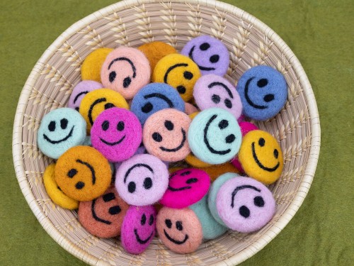 5cm Felt Smiley Emoji