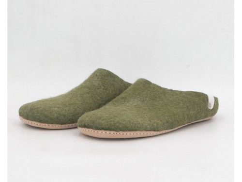 Asparagus Felt Slippers