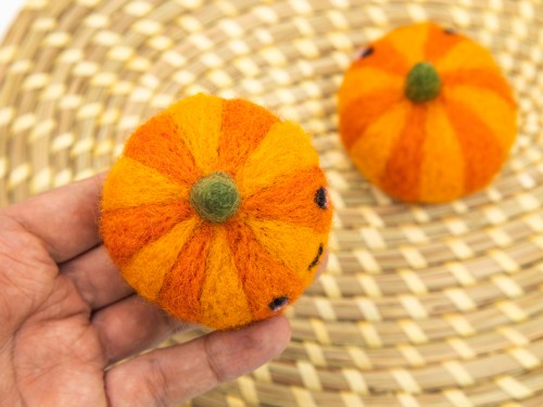 5cm Cute Halloween Cheeky Felt Pumpkin