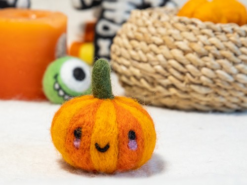5cm Cute Halloween Cheeky Felt Pumpkin