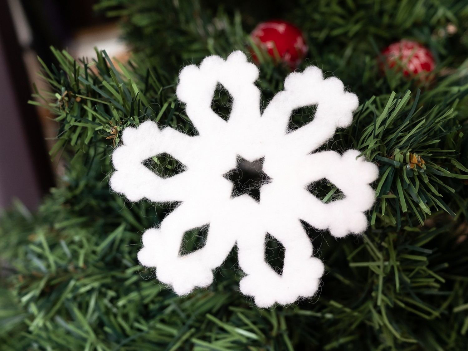 Round Felt Christmas Ornaments Snowflakes