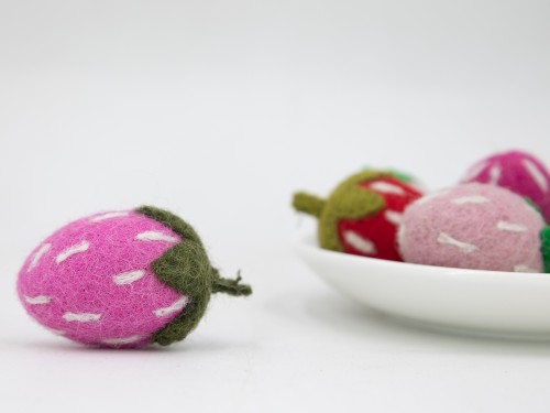 5cm Wool Felt Strawberry